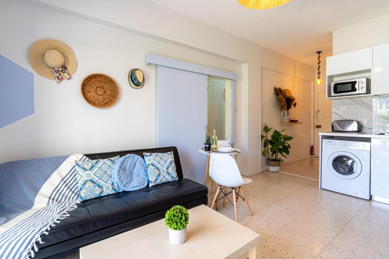Sea Breeze 1-Br Apt In Pyla Dış mekan fotoğraf